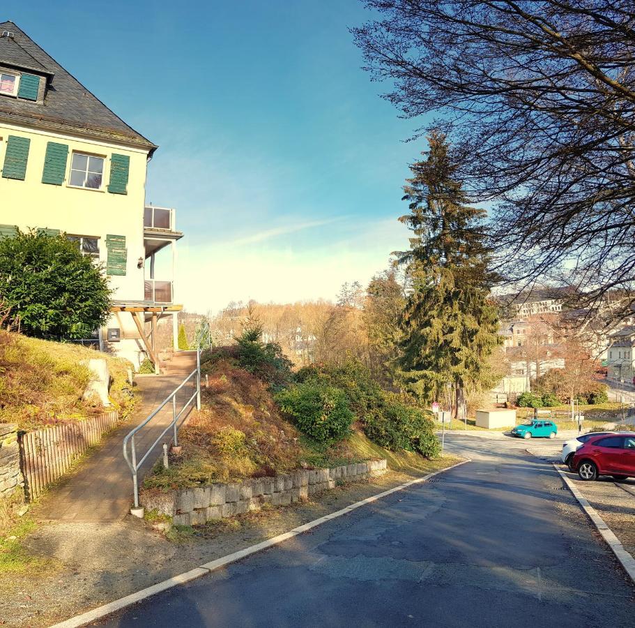 Ferienwohnungen Villa Goldbrunnen Bad Elster Kültér fotó