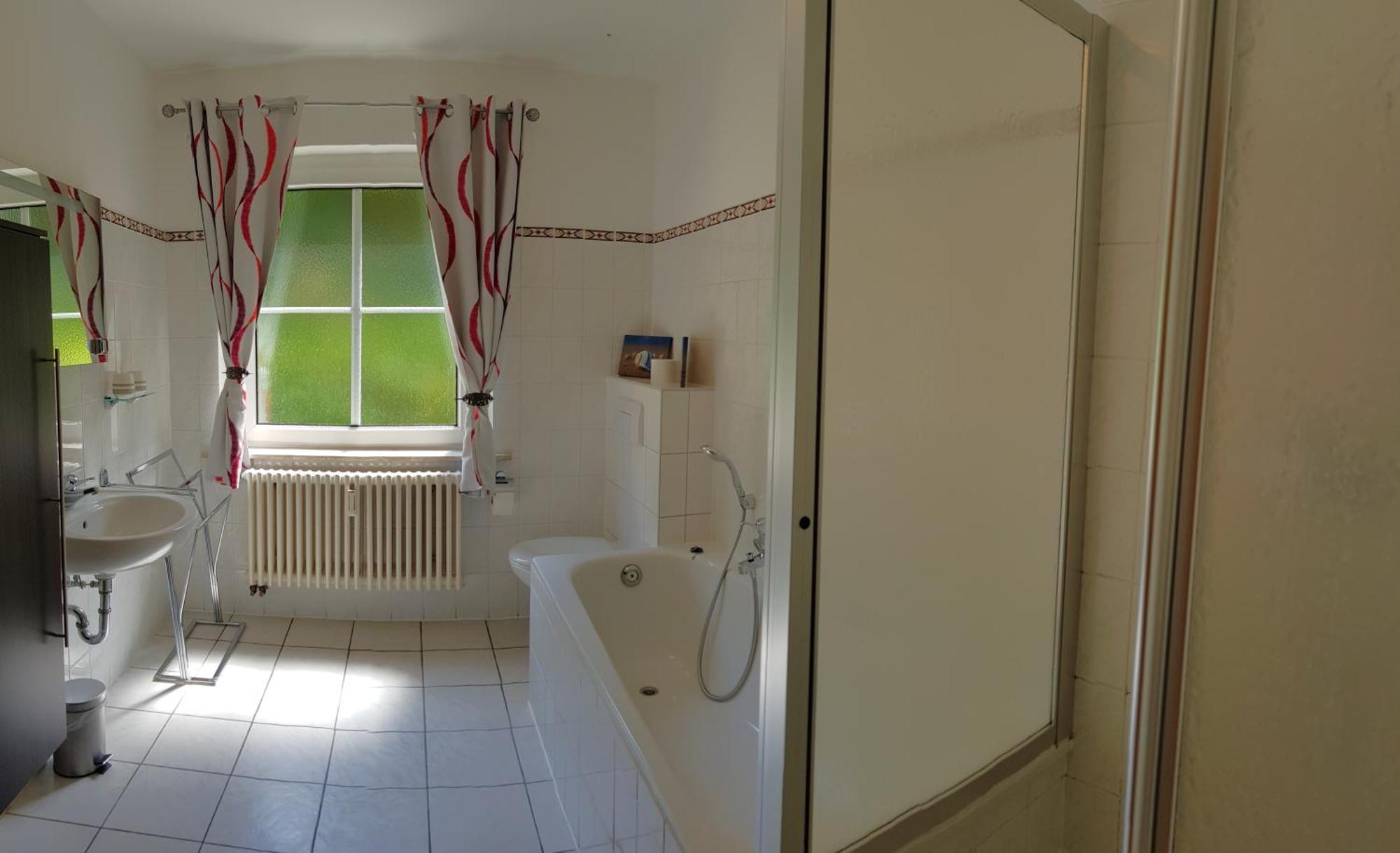Ferienwohnungen Villa Goldbrunnen Bad Elster Kültér fotó